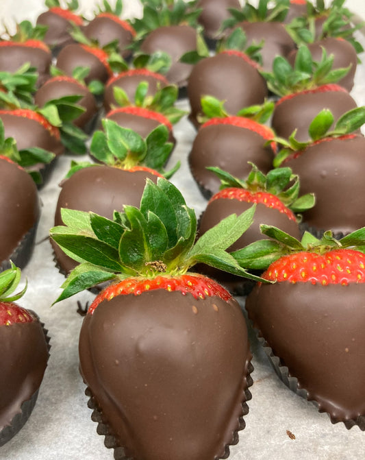 Organic Chocolate Covered Strawberries - Valentine's Collection